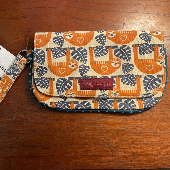 bungalow 360 Handbags - NWT Uber cute BUNGALOW 360 Canvas Sloth Wristlet/Wallet/Clutch